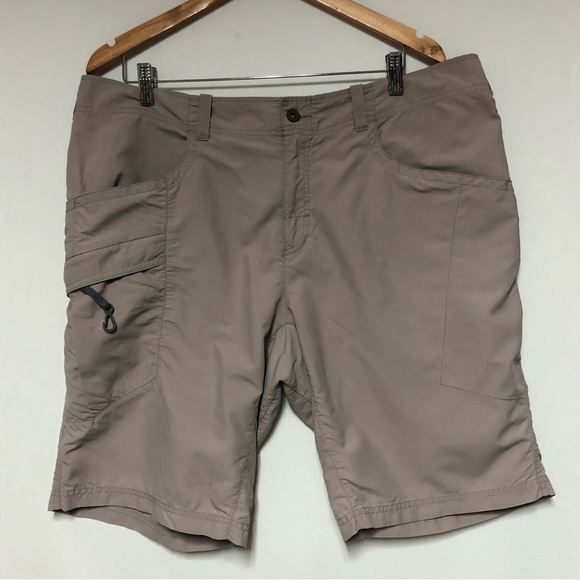 Mountain Hard Wear Taupe Lightweight Nylon Long Shorts - Picture 1 of 12